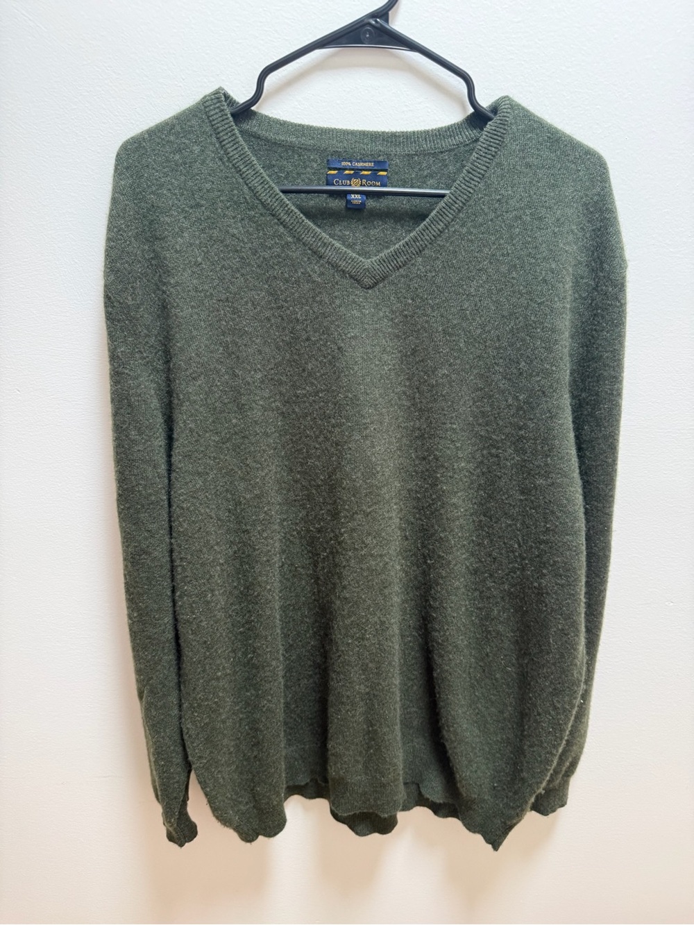 Club Room Men's V-Neck Sweater in Olive